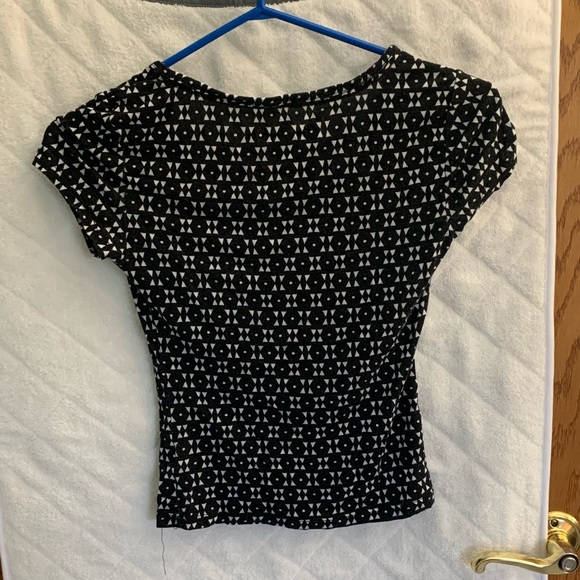 Aeropostale Black and white crop top sz small - Picture 3 of 6